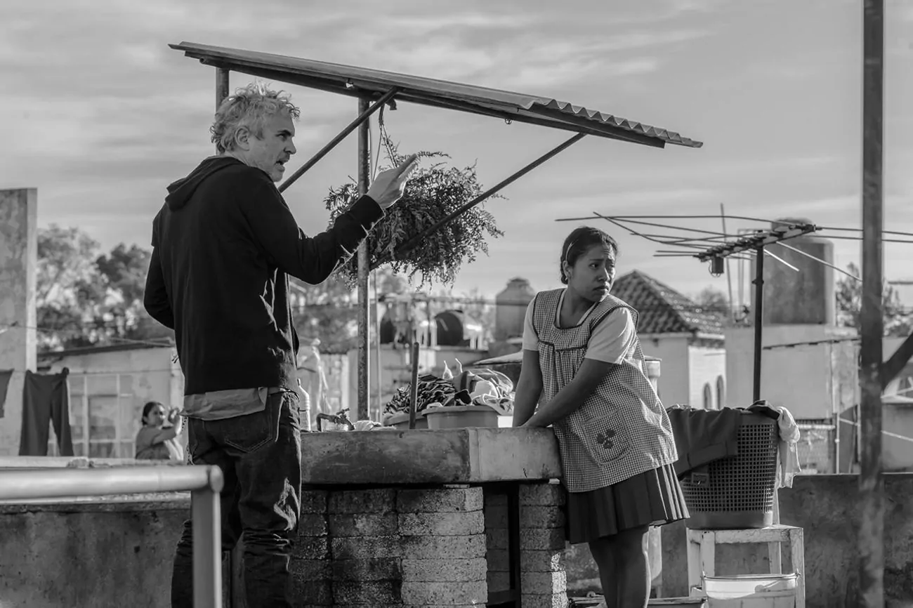Альфонсо Куарон и Ялица Апарисио на съёмках фильма «Рома»/Carlos Somonte/Netflix